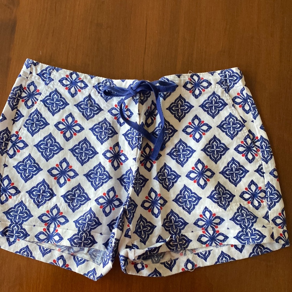 Vineyard vines women shorts size 00